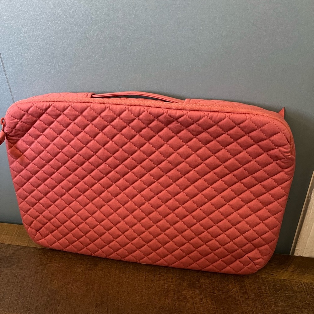 NEW Vera Bradley Laptop Organizer. Cotton Rose color.